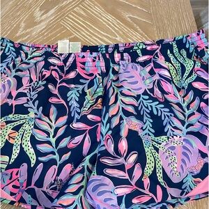 Lilly Pulitzer Ocean trail gently worn shorts xl